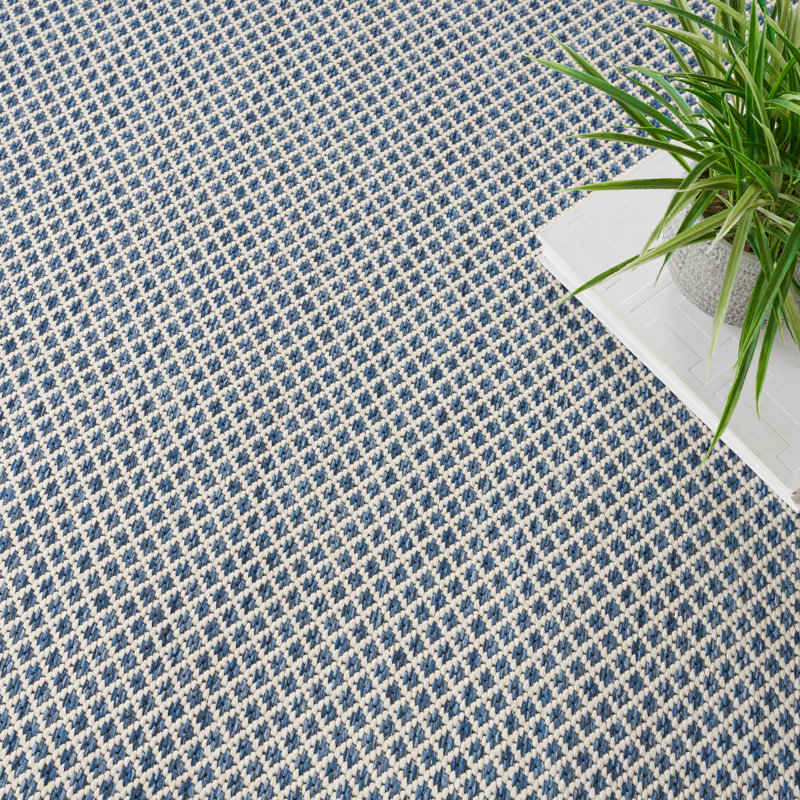 Gabriela Blue/Ivory Indoor/Outdoor Area Rug, Oval 5' x 8'