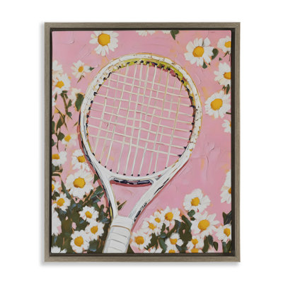 Cadre flottant rose avec raquette de tennis et marguerites, design par LSR Design Studio