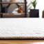 Tapis ivoire en polyester fabriqué à la main Amritbir-343491135