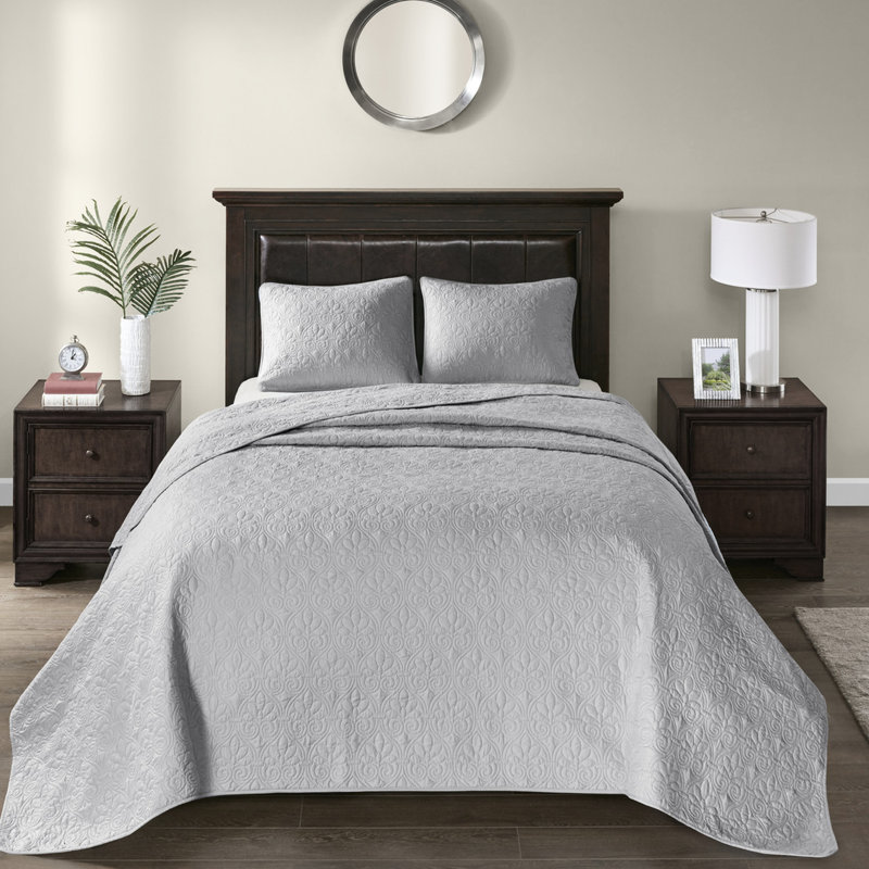 Couvre-lit réversible gris pour très grand lit avec rembourrage stable en coton de qualité