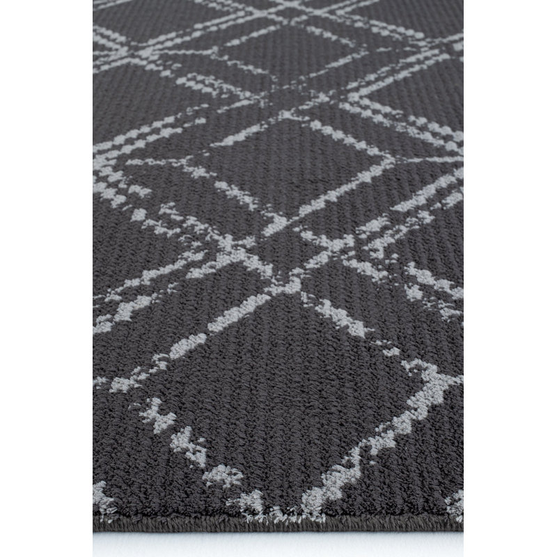 Samari Geometric Machine Made Indoor / Outdoor Area Rug, Rectangle 2'7" x 4'11"