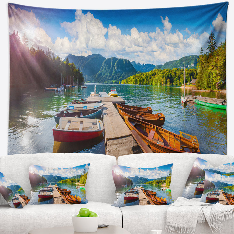 Paysage avec tapisserie du lac Bohinj, H 32 po x l 39 po
