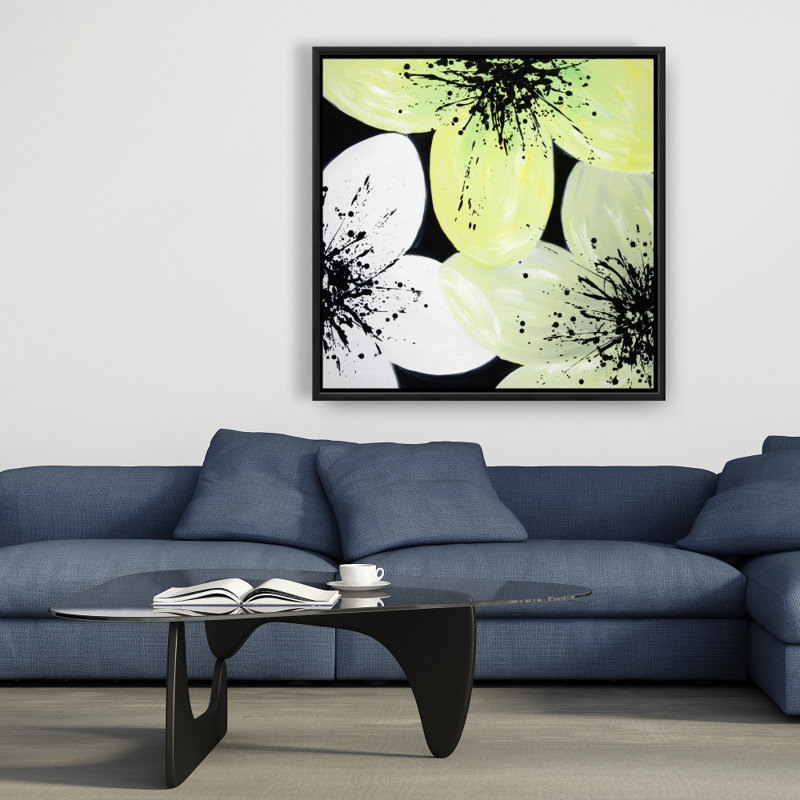 " White & Yellow Petals "