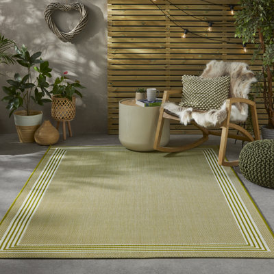 Adryauna Area Rug