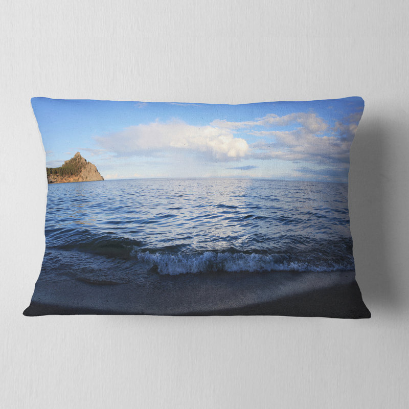 Coussin lombaire de mer avec whitecaps on lake baikal