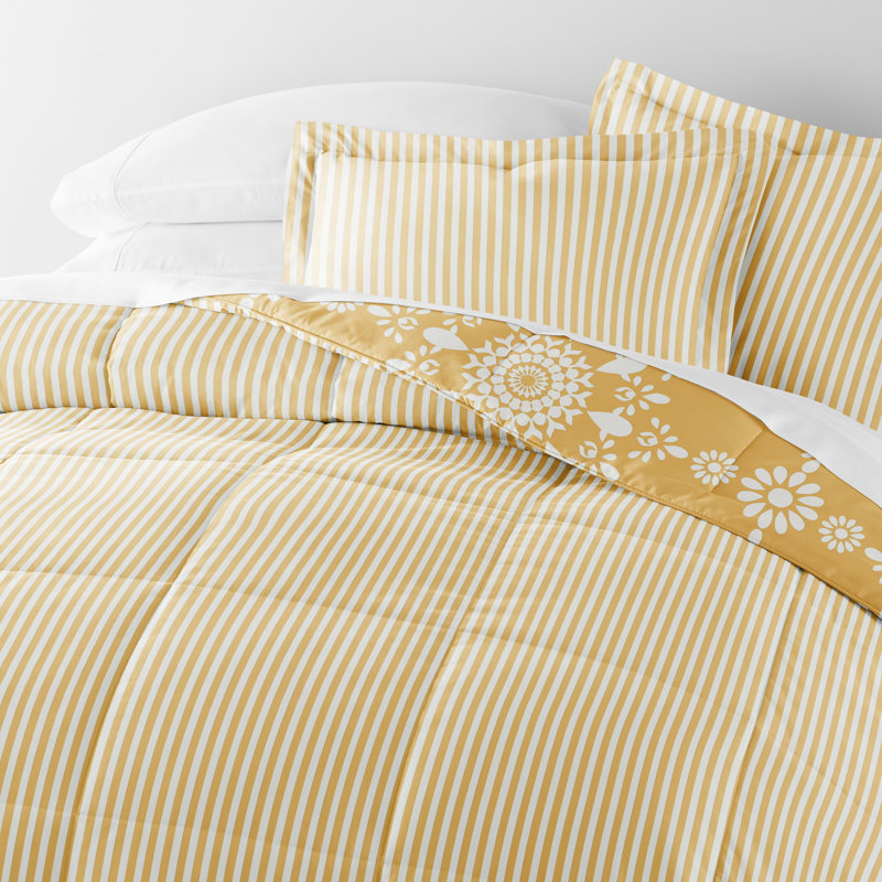 Yellow and White Floral Reversible King Down Alternative Comforter Set