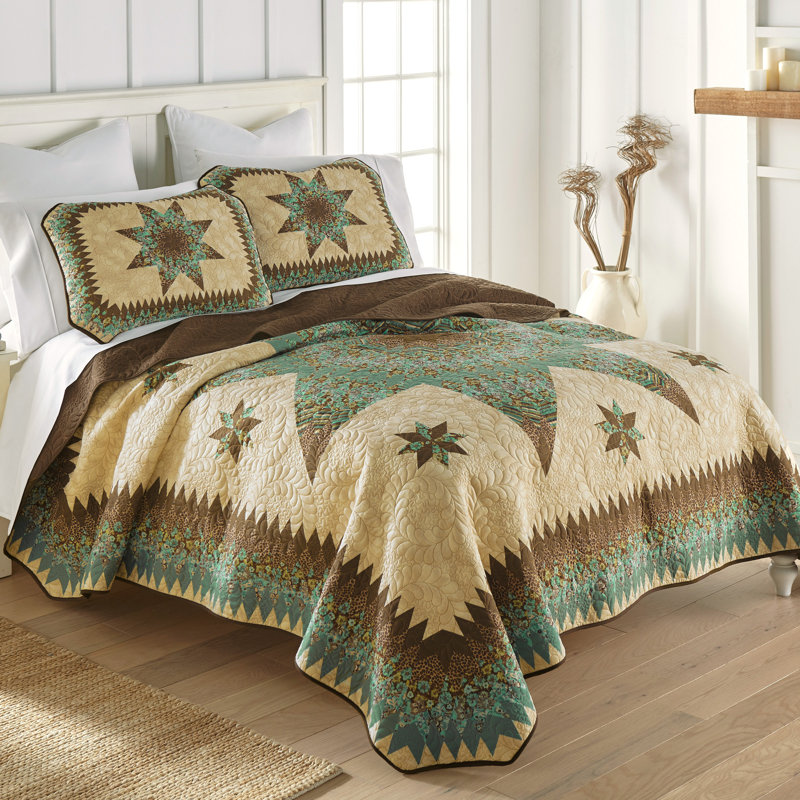 Donna Sharp Sea Breeze Star 3PC King Quilt Set, King Quilt + 2 Shams