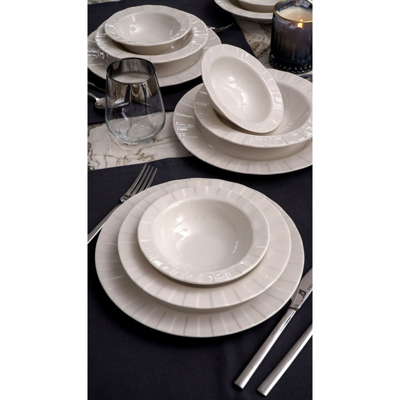 Service de table (18 pièces)