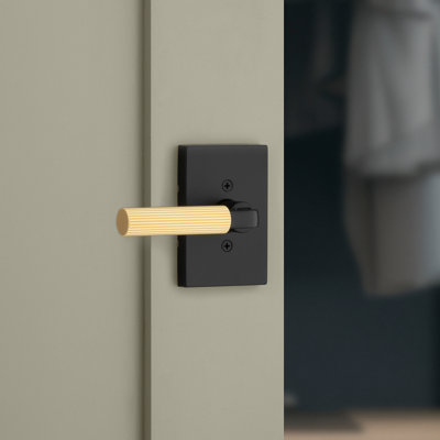 Mirada Reeded Half-Dummy Lever with Rectangular Rose