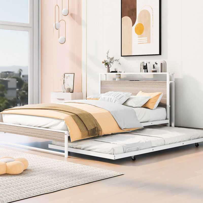 Structure de lit plateforme en métal blanc avec lit gigogne et support à lattes. Appui robuste. Aucun sommier tapissier requis pour le lit gigogne de la chambre à coucher. Rustique moderne. , Nécessaire. Option de couchage supplémentaire