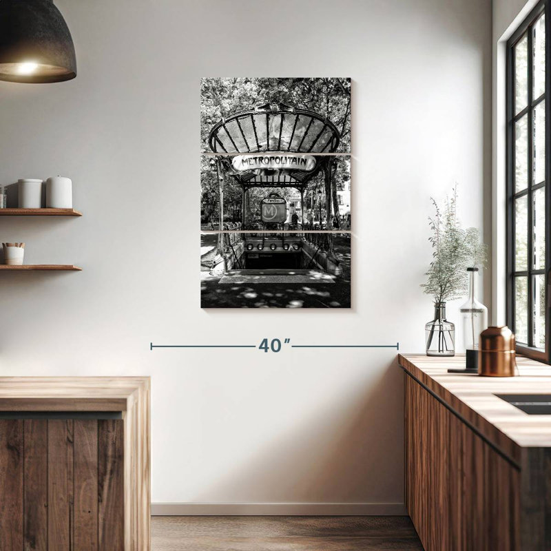 Nicci noir Montmartre - Abbesses métropolitaines, H 38 po x l 24 po