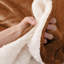 Couverture en molleton ultra doux Sherpa - réversible, chaude et moelleuse - lavable à la machine-116563809-116563799
