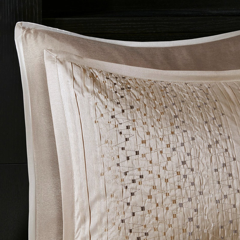 Ensemble d'édredon brodé 8 pièces pour très grand lit - Faux soie, rembourrage, ensemble de chambre beige relaxant