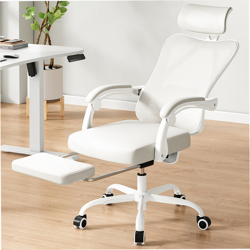 Fauteuil de bureau ergonomique avec repose-pieds réglable, dossier haut en filet, appui-tête et soutien lombaire pour un bureau confortable