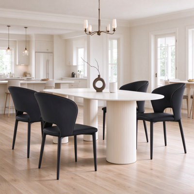 Ensemble de 4 chaises de salle à manger, chaises de cuisine modernes avec structure croisée et passepoil raffiné, similicuir, noir