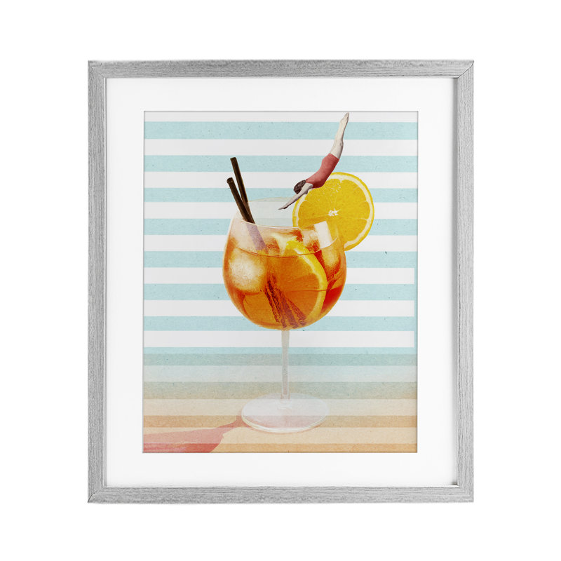 Reproduction sous verre Spirz Cocktail Dive, design par Lil 'Rue, H 16 po x l 13 po, Cadre de ferme gris
