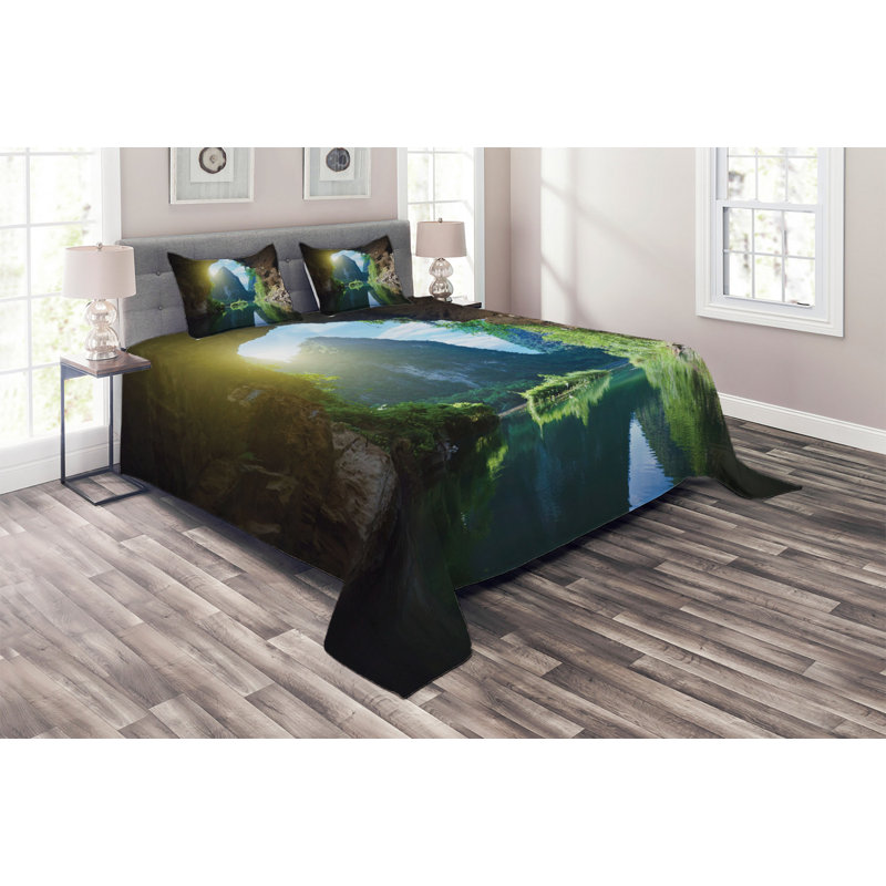 Modern & Contemporary Coverlet