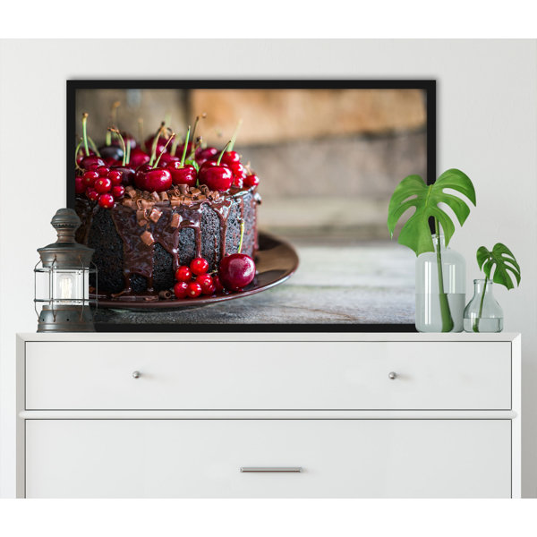 ModernMoments Gerahmter Fotodruck Himmlische Schokoladentorte | Wayfair.de