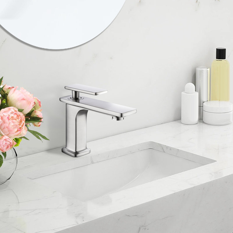 Robinet pour salle de bain à poignée simple, Nickel brossé