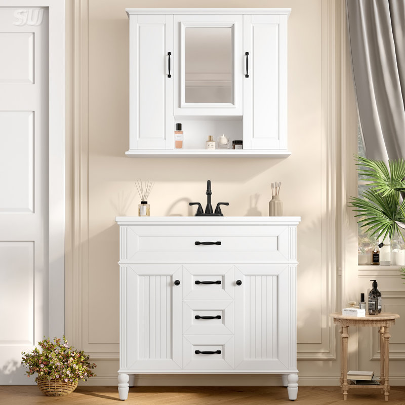 Armoire de toilette murale 36 pouces avec 3 portes, solution de rangement moderne pour salle de bain organisée et élégante