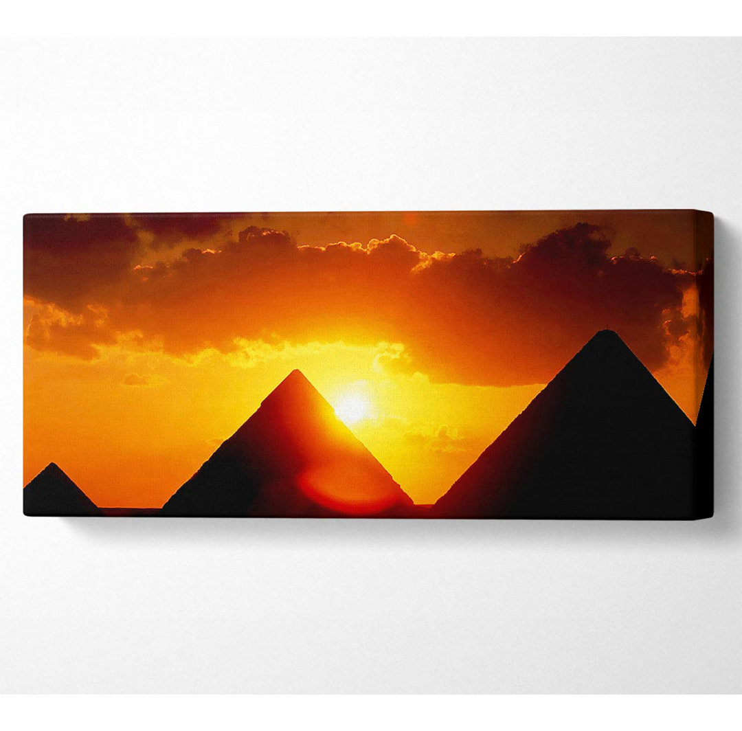 Pyramid Sunrise - Kunstdrucke auf Leinwand