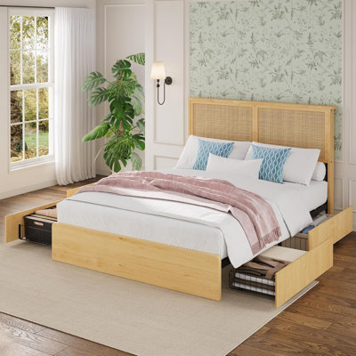 Structure de lit pour grand lit en rotin avec 4 tiroirs de rangement, tête de lit en rotin tissé à la main en bois naturel, éclairage à DEL et support à lattes robuste, aucun sommier requis, style chambre à coucher Boho