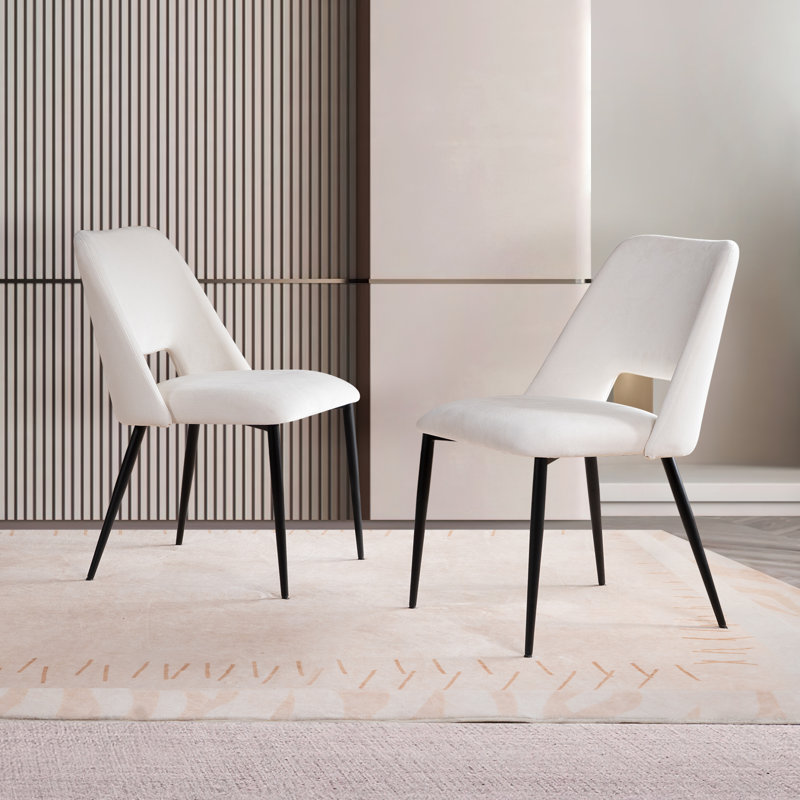Chaise d'appoint rembourrée en velours Fatou, Beige