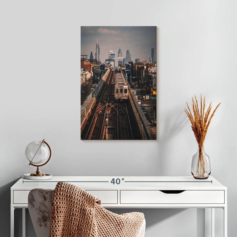 Hannes Philadelphia El Train, H 24 po x l 16 po