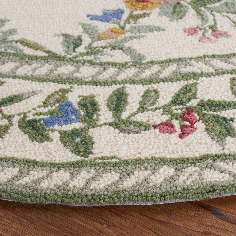 Hand Hooked Wool Pile Floral Rug, Round 8'