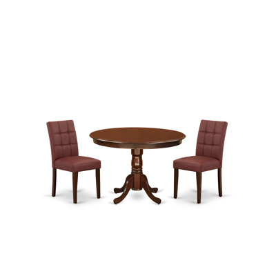 L'ensemble de 3 tables de salle à manger modernes comprend une table en bois et 2 chaises en tissu de polyester bourgogne de style Mid-Century, acajou