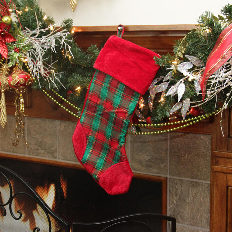 Chaussette 19 po Christmas Traditions, Rouge / Vert / Or