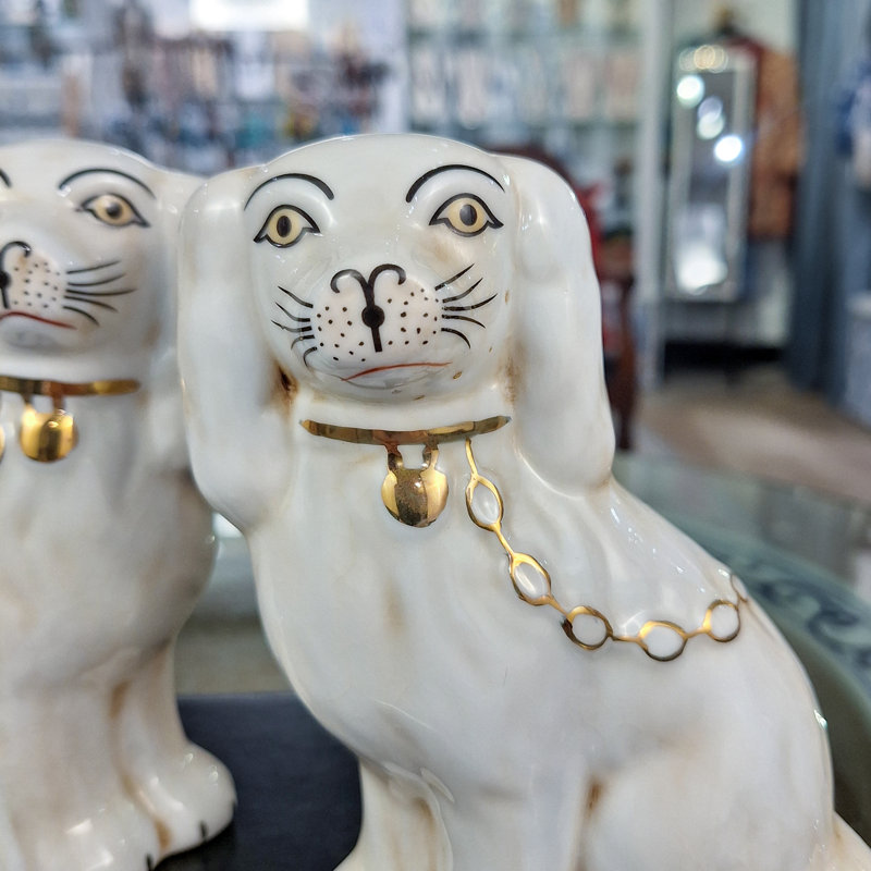 Staffordshire Style Dog Figurines – Antique Gold Chain Cream Small (Set of 2)