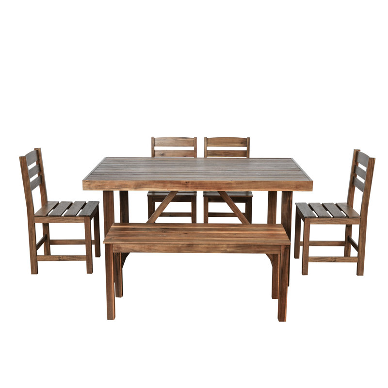 Élégante salle à manger en bois pour une table et une chaise de patio paisible, Brun
