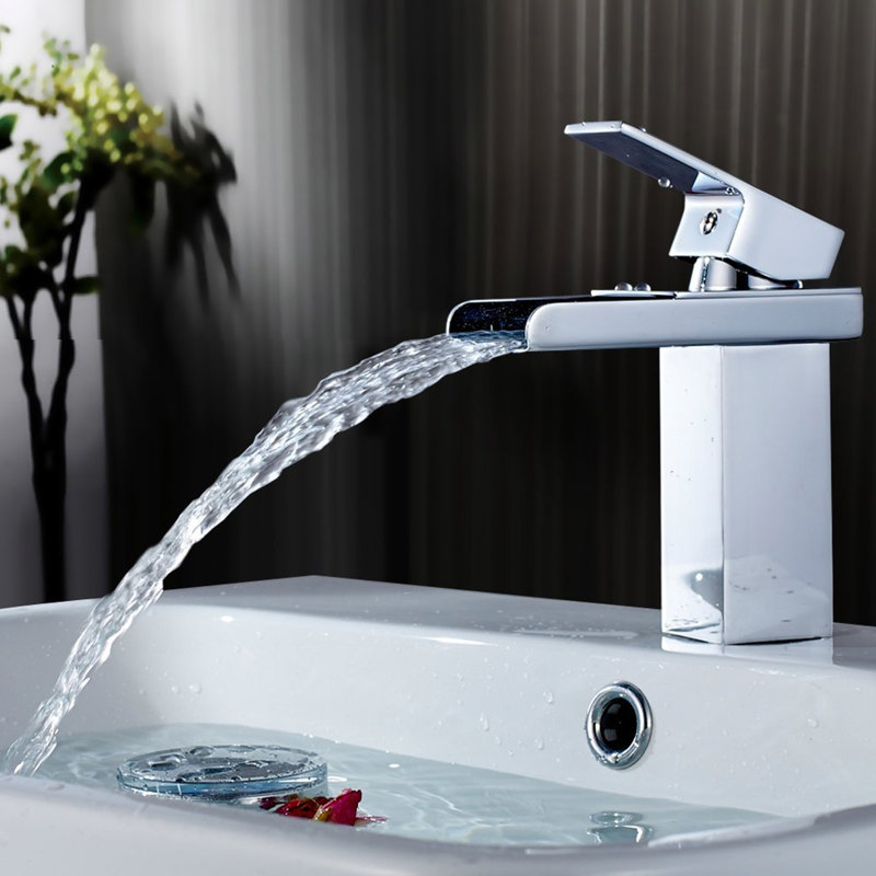 Robinet de lavabo pour salle de bain à poignée simple Sumerain 