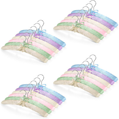 Ensemble de 24 cintres rembourrés en satin pour vêtements pour femmes, 38 cm, 6 couleurs, sans épaulement, crochet pivotant à 360°, cintres doux et rembourrés