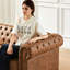 Canapé 3 places de 217 cm (85,5 po) en tissu technique avec accoudoirs arrondis et capitonnage à boutons, idéal pour le salon ou le bureau. Coussins confortables en mousse haute densité, structure robuste, 3 sièges, accoudoirs, design élégant, 2 coussins inclus. Convient aux pièces principales.