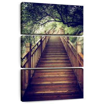 Lilie Mountain Wooden Staircase