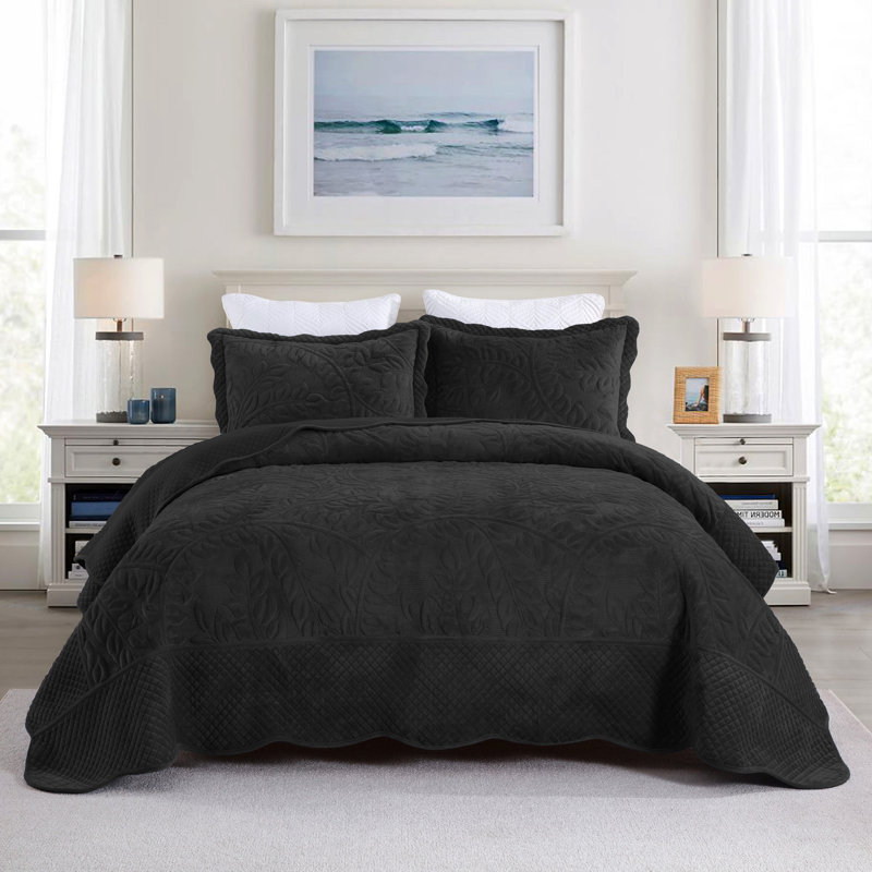 Ensemble de courtepointe surdimensionnée en velours brodé avec 2 taies décoratives Marcielo, Noir