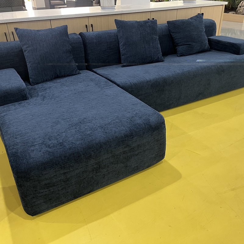 Canapé modulaire confortable avec base antidérapante, idéal pour les pièces intérieures, espace de vie personnalisable, aucun assemblage requis, solution de couchage moderne