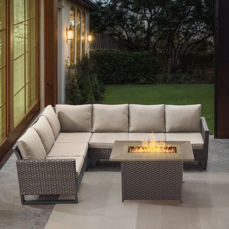 Ensemble de conversation modulaire en osier pour 6 personnes avec table de foyer et coussins Ingvald, Beige, Brun