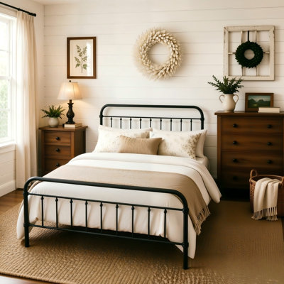 Colina Metal Bed