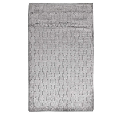 Geometric Area Rug in Gray