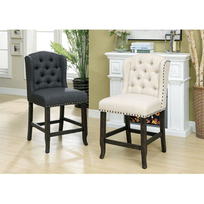 Chaise d'appoint à oreilles Olmsted