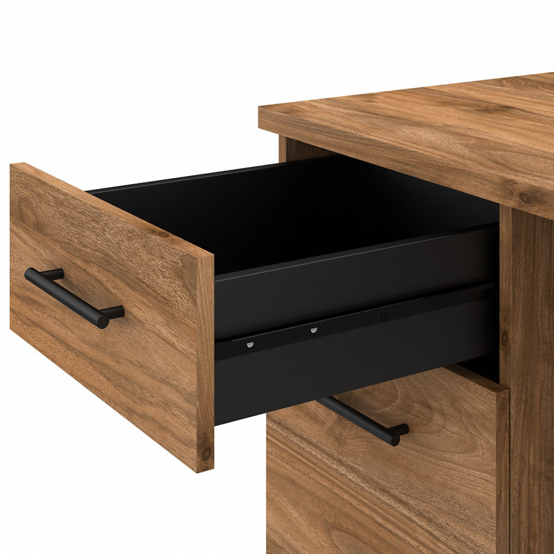 Bureau 71 po Ozro, Noyer frais