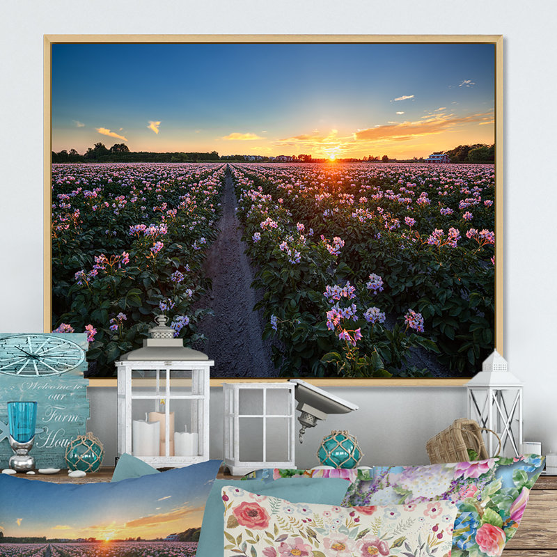Fleurs vives au coucher du soleil - On, H 24 po x l 36 po x P 0,1 po, Toile avec cadre flottant brun