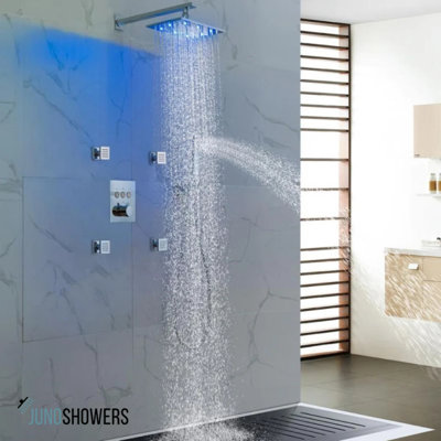 Ensemble de douche de luxe à finition laiton avec robinet de douche à DEL et douche à main à DEL assortie