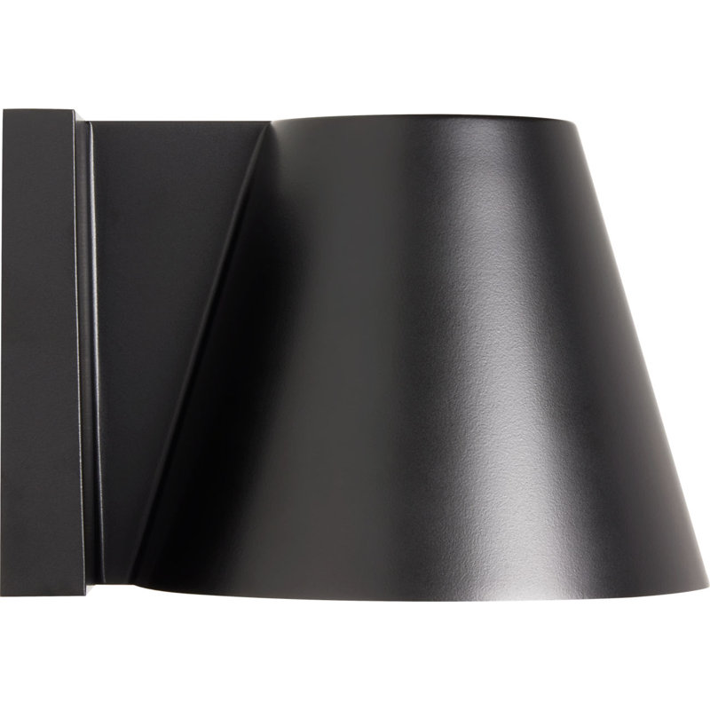 Bowman Outdoor Wall, 6" H x 9" W x 7.5" D, Fixture Finish