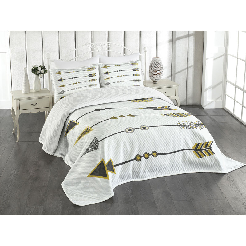 Ambesonne Arrow Bedspread Retro Elements Yellow Black, King Coverlet/Bedspread + 2 Pillow Shams