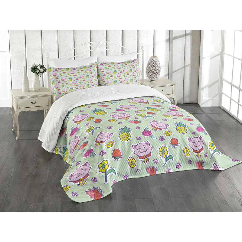 Ambesonne Cat Bedspread Set  Smiling Cat Maneki Neko  Multicolor, King Coverlet / Bedspread + 2 Standard Shams