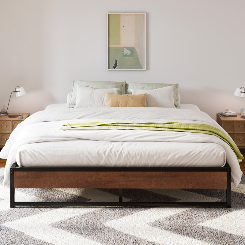 Saunderstown Industrial Style 14" Wood Platform Bed, King